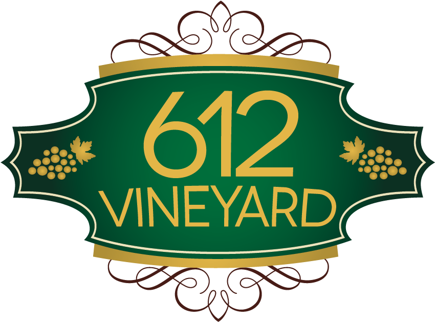 Logo (890x667)