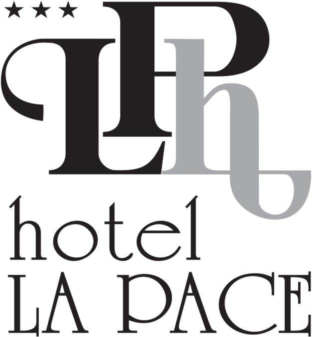 Hotel (640x684)
