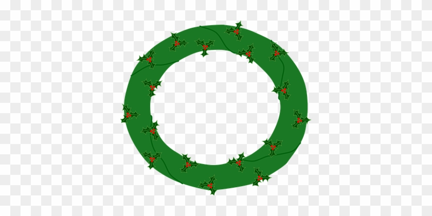 Wreath, Evergreen, Berries, Christmas - Laurel Wreath #909148
