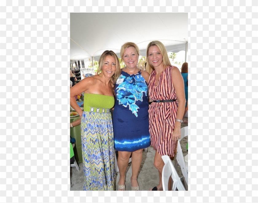 Tess Evanoff, Dini Russell And Kimberly Manooshian - Vacation #1280500