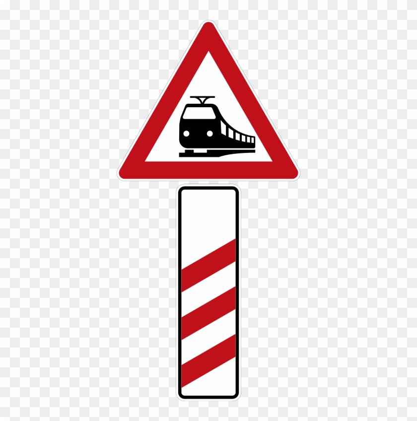 Dreistreifige Bake Vor Unbeschranktem Bahnübergang, - Unguarded Railway Crossing 200 M #425860